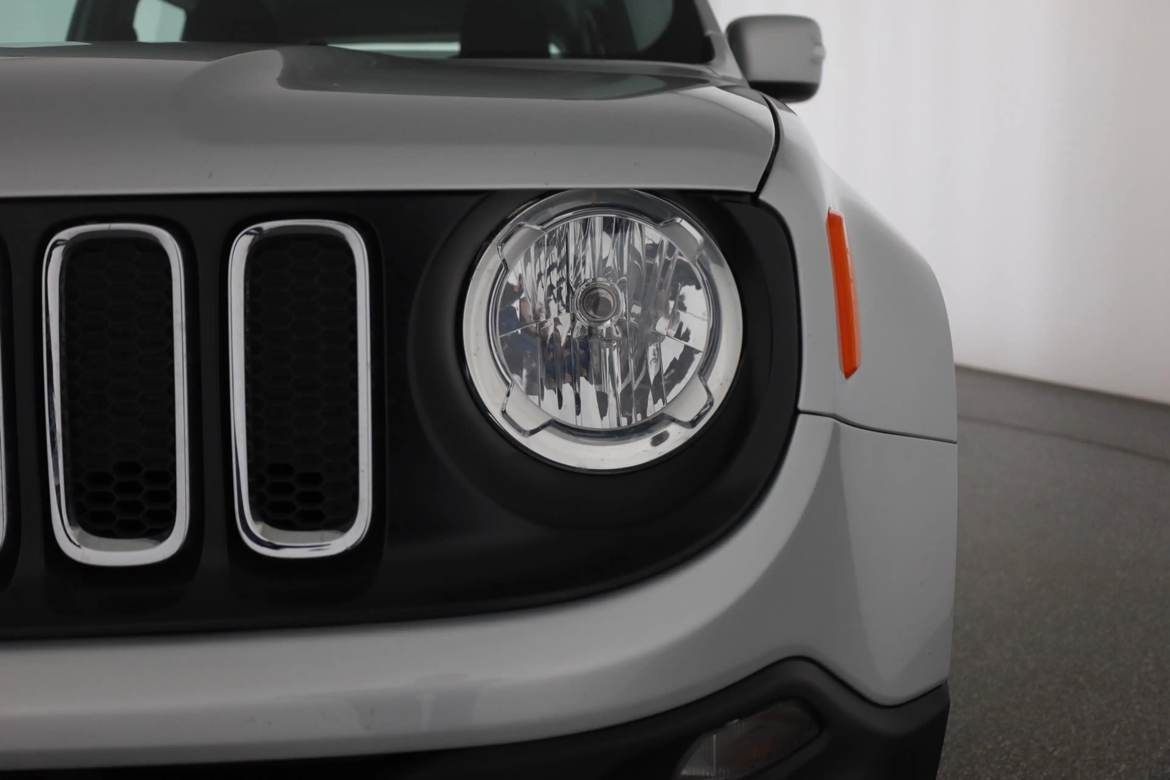 Jeep Renegade 1.4 MultiAir Aut. Navi Sitzheizung AHK — photo 23