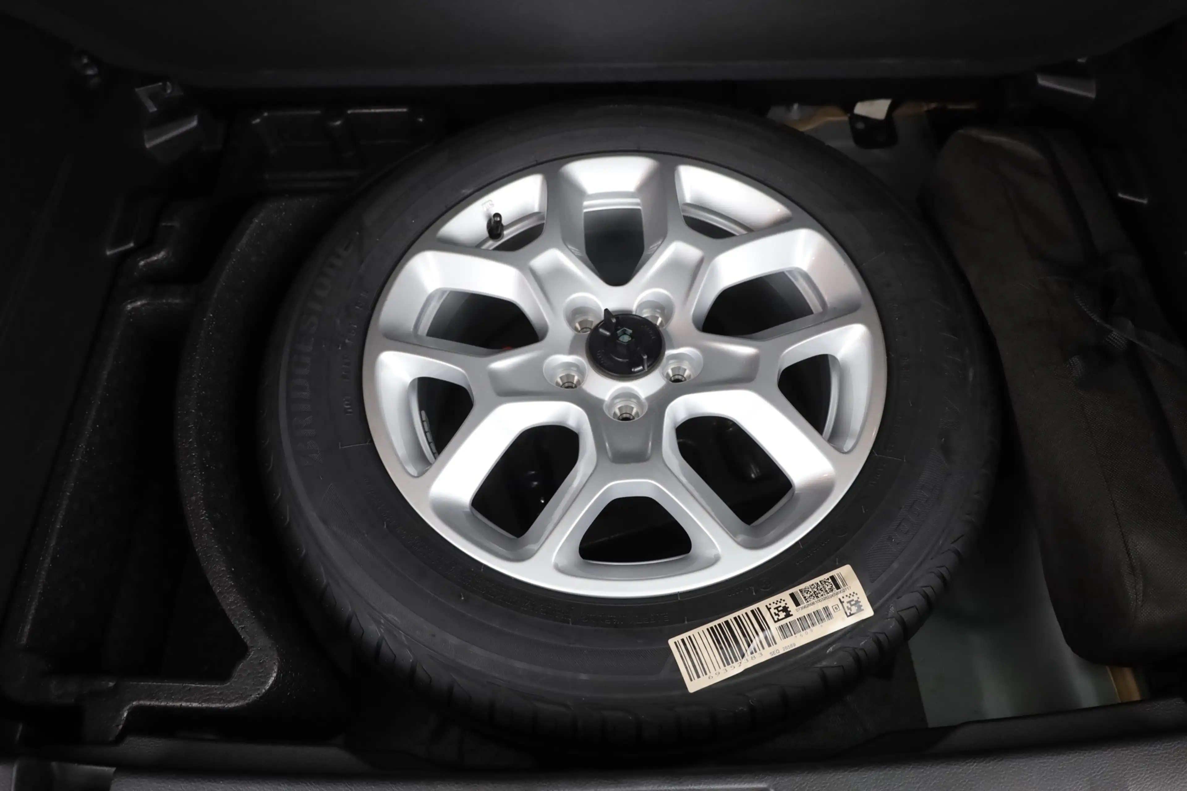 Jeep Renegade 1.4 MultiAir Aut. Navi Sitzheizung AHK — photo 21
