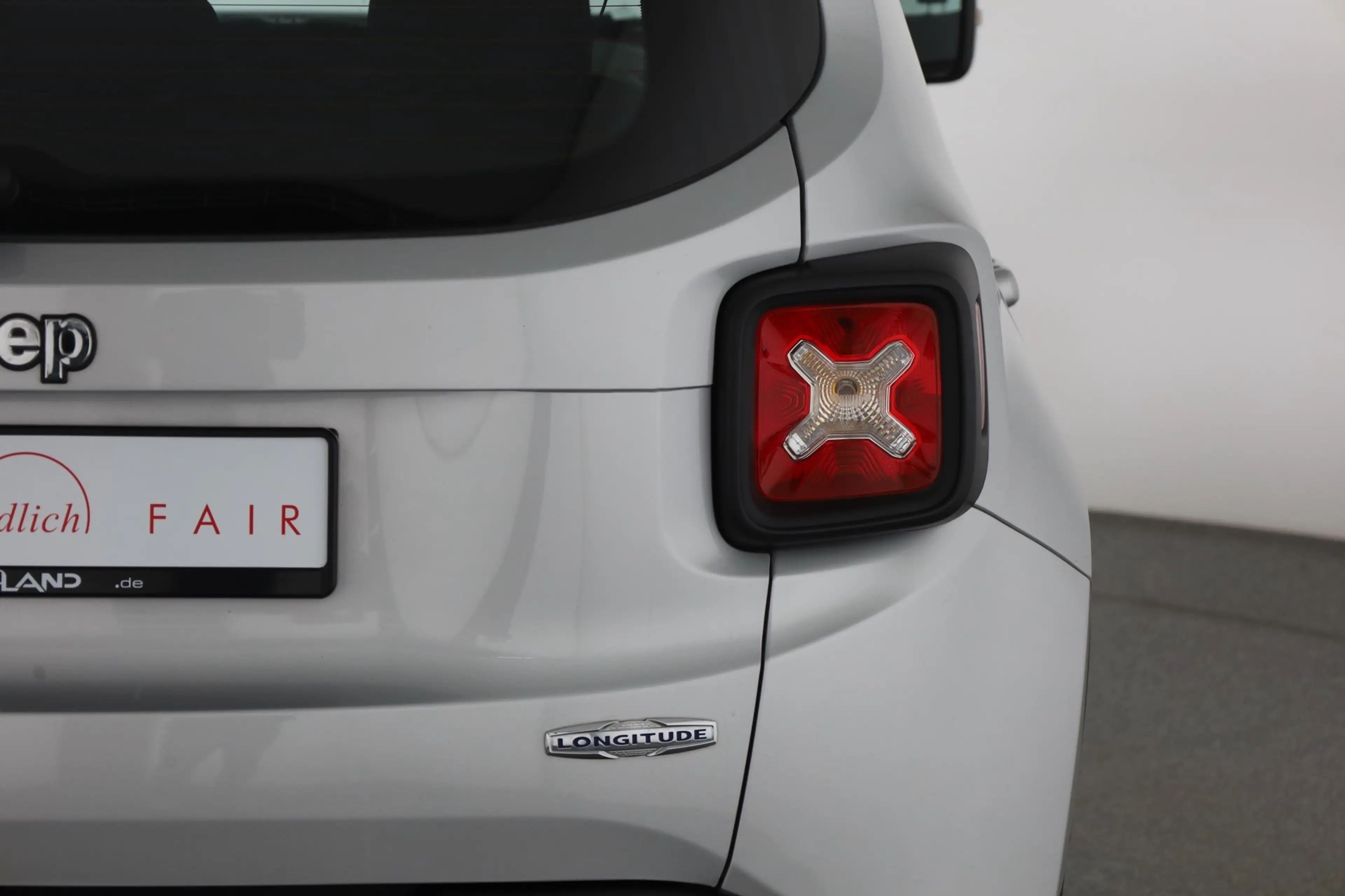 Jeep Renegade 1.4 MultiAir Aut. Navi Sitzheizung AHK — photo 24