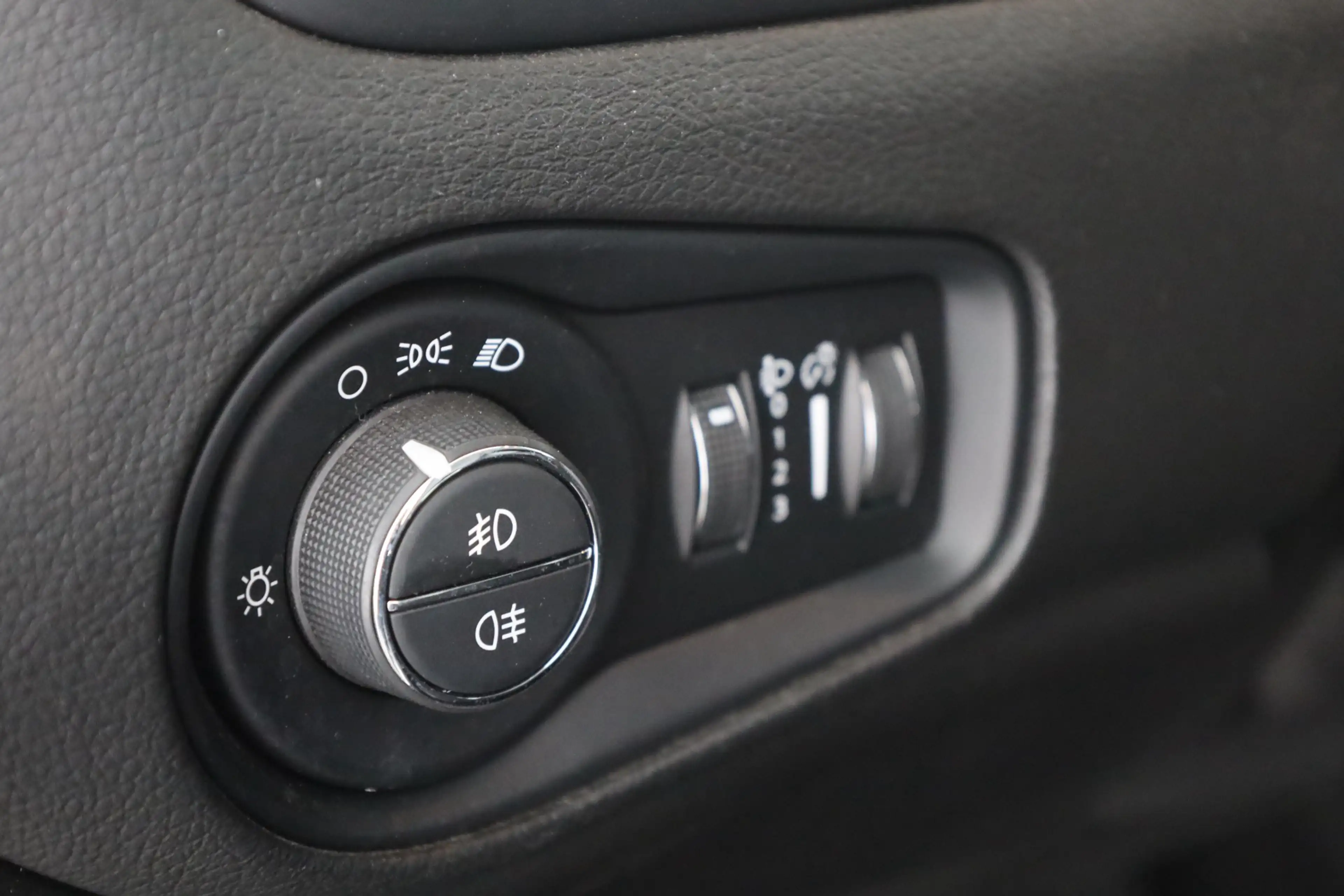 Jeep Renegade 1.4 MultiAir Aut. Navi Sitzheizung AHK — photo 15