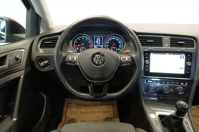 Volkswagen Golf view 24