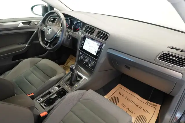 Volkswagen Golf view 20