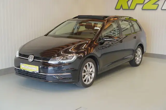 Volkswagen Golf view 11