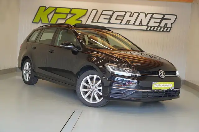 Volkswagen Golf view 3