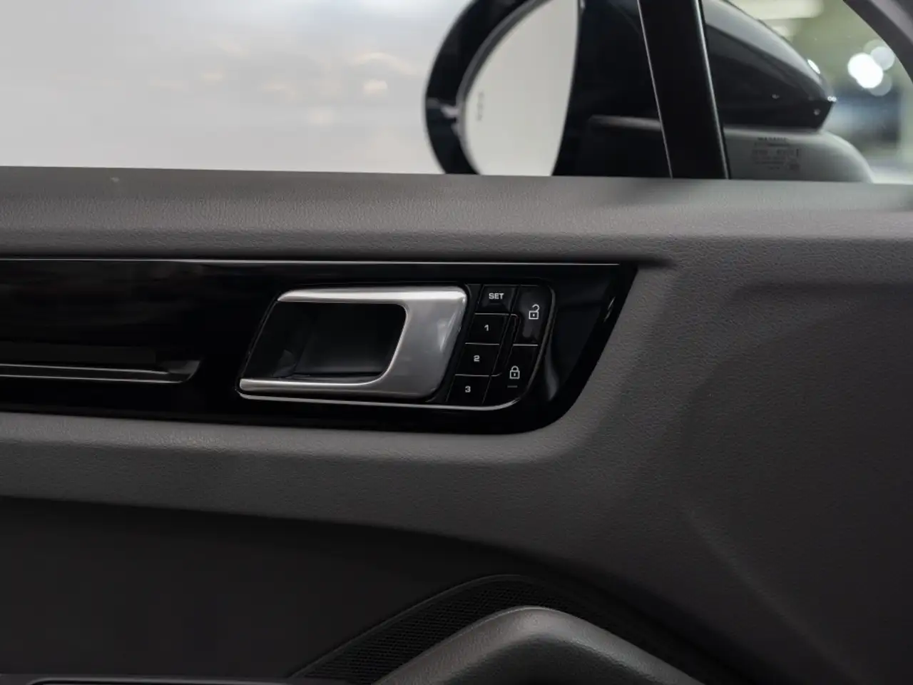 Porsche Cayenne снимка Porsche Cayenne