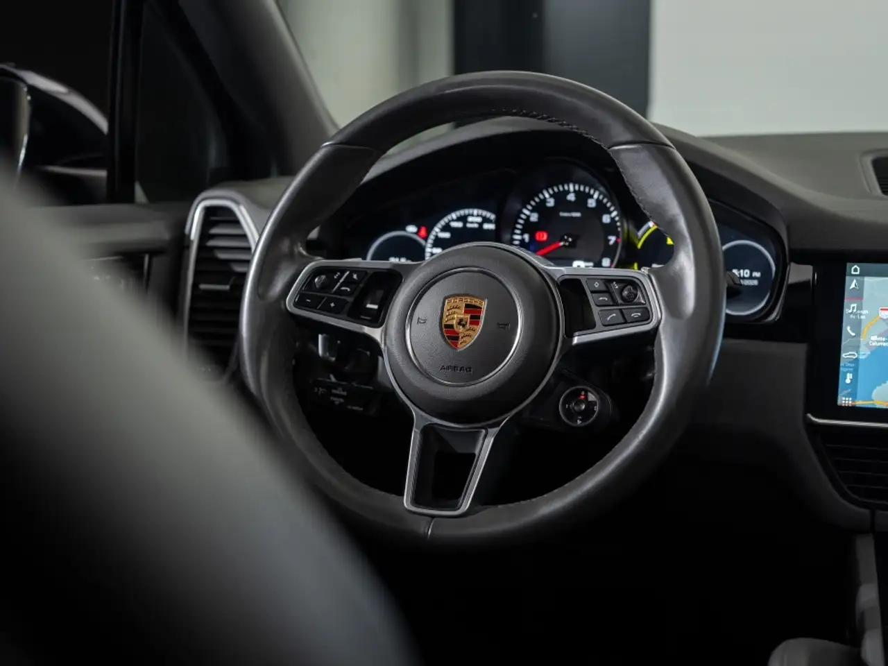 Porsche Cayenne снимка Porsche Cayenne