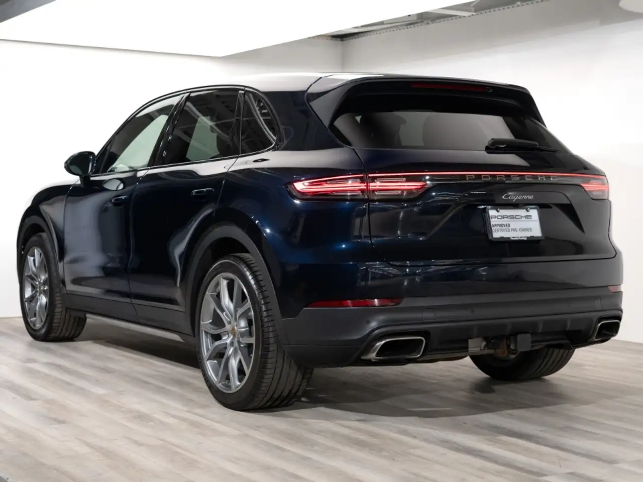 Porsche Cayenne снимка Porsche Cayenne