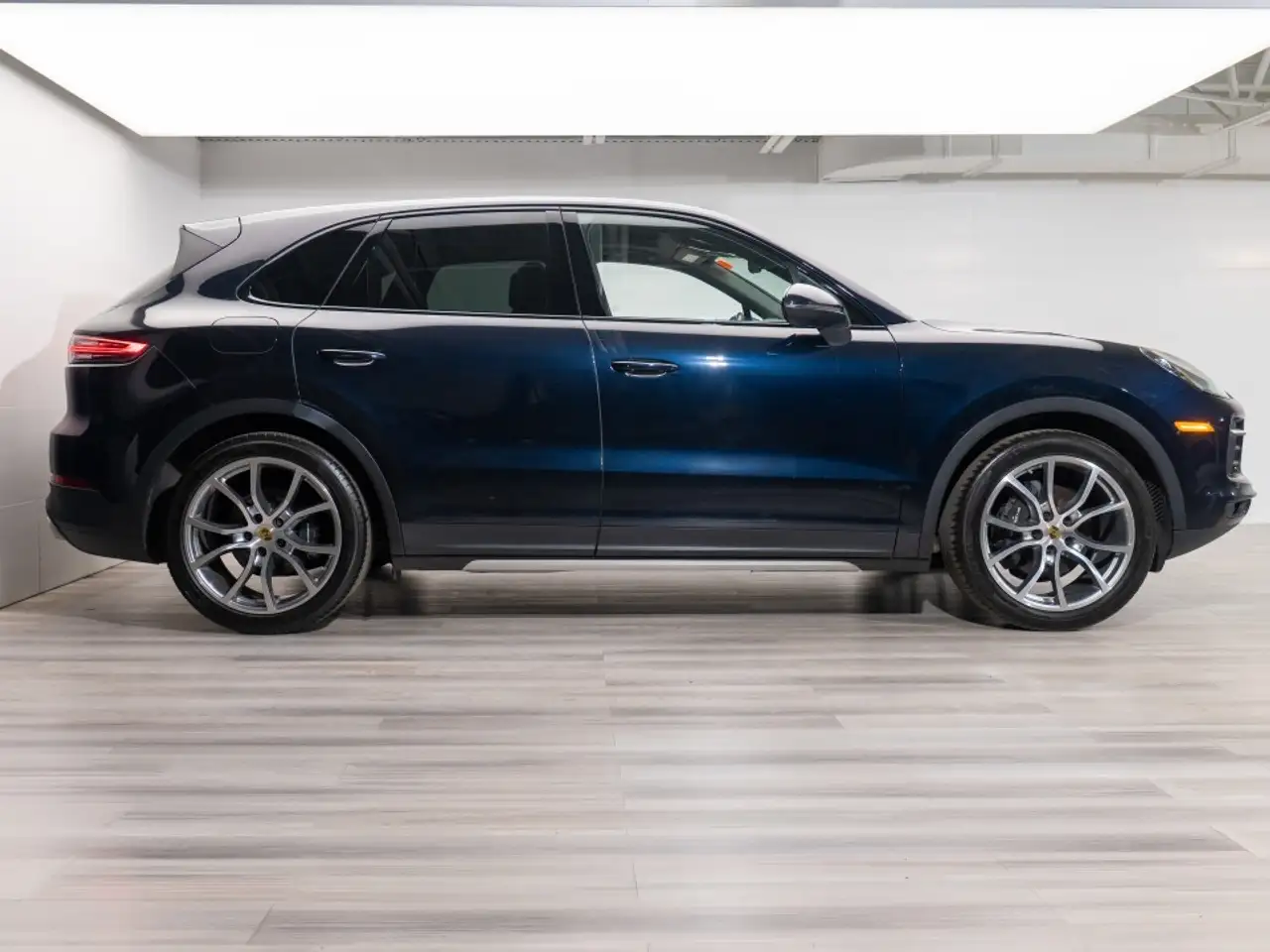 Porsche Cayenne снимка Porsche Cayenne