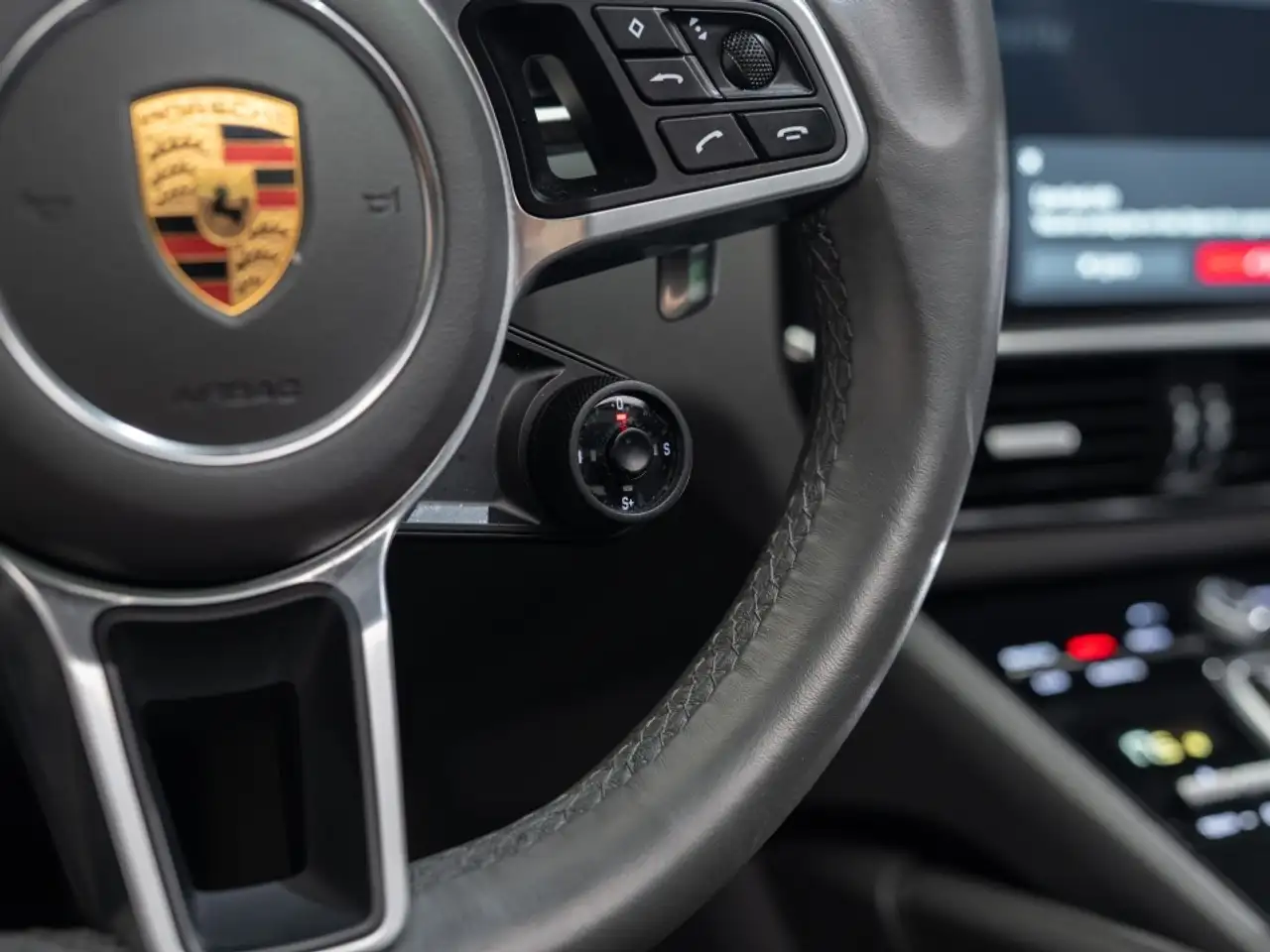 Porsche Cayenne снимка Porsche Cayenne