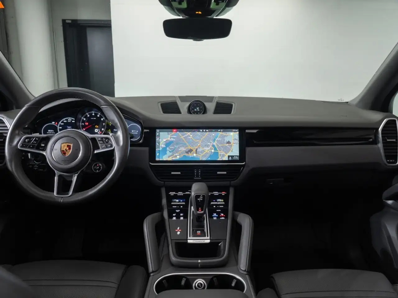 Porsche Cayenne снимка Porsche Cayenne