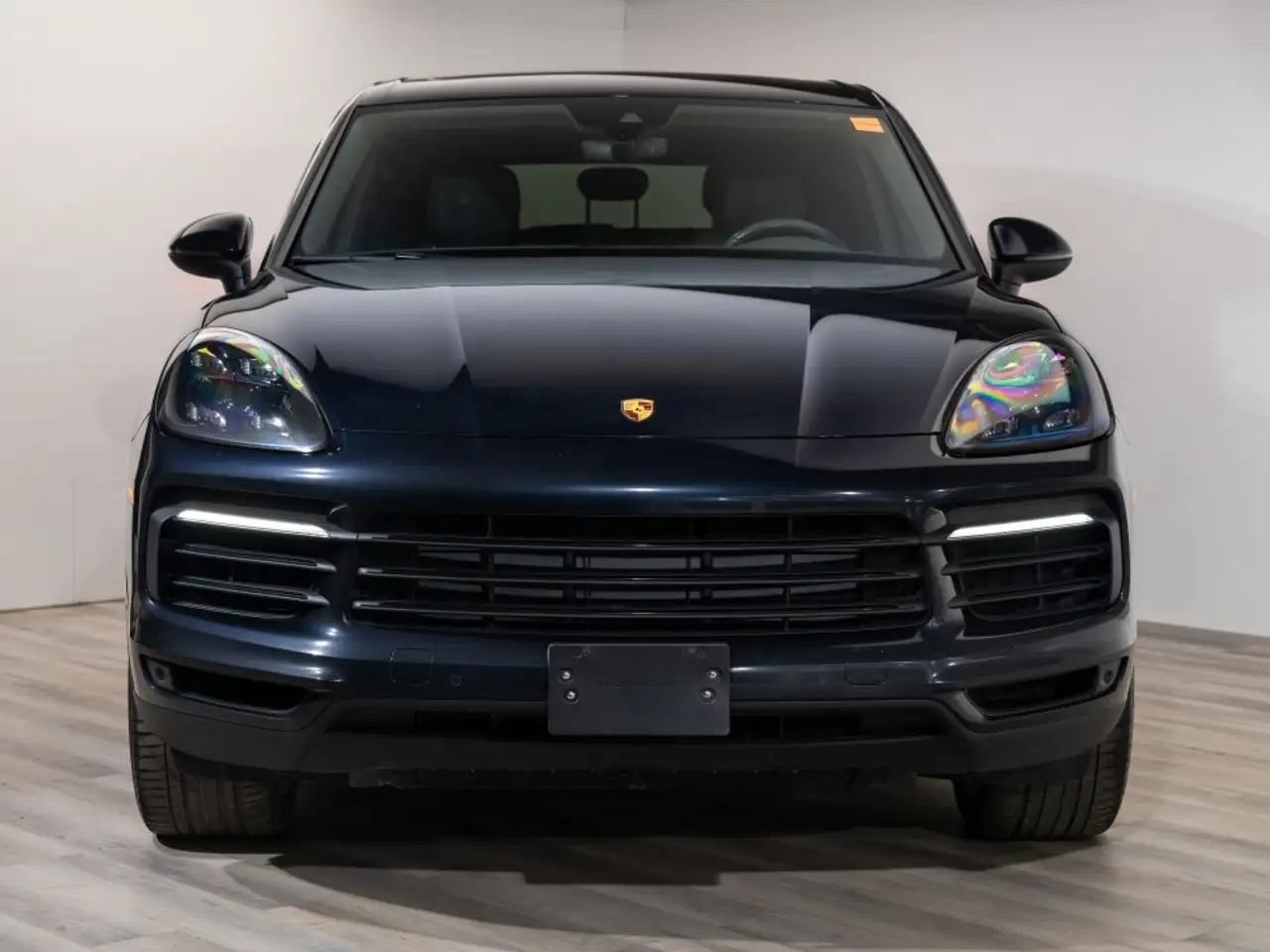Porsche Cayenne снимка Porsche Cayenne