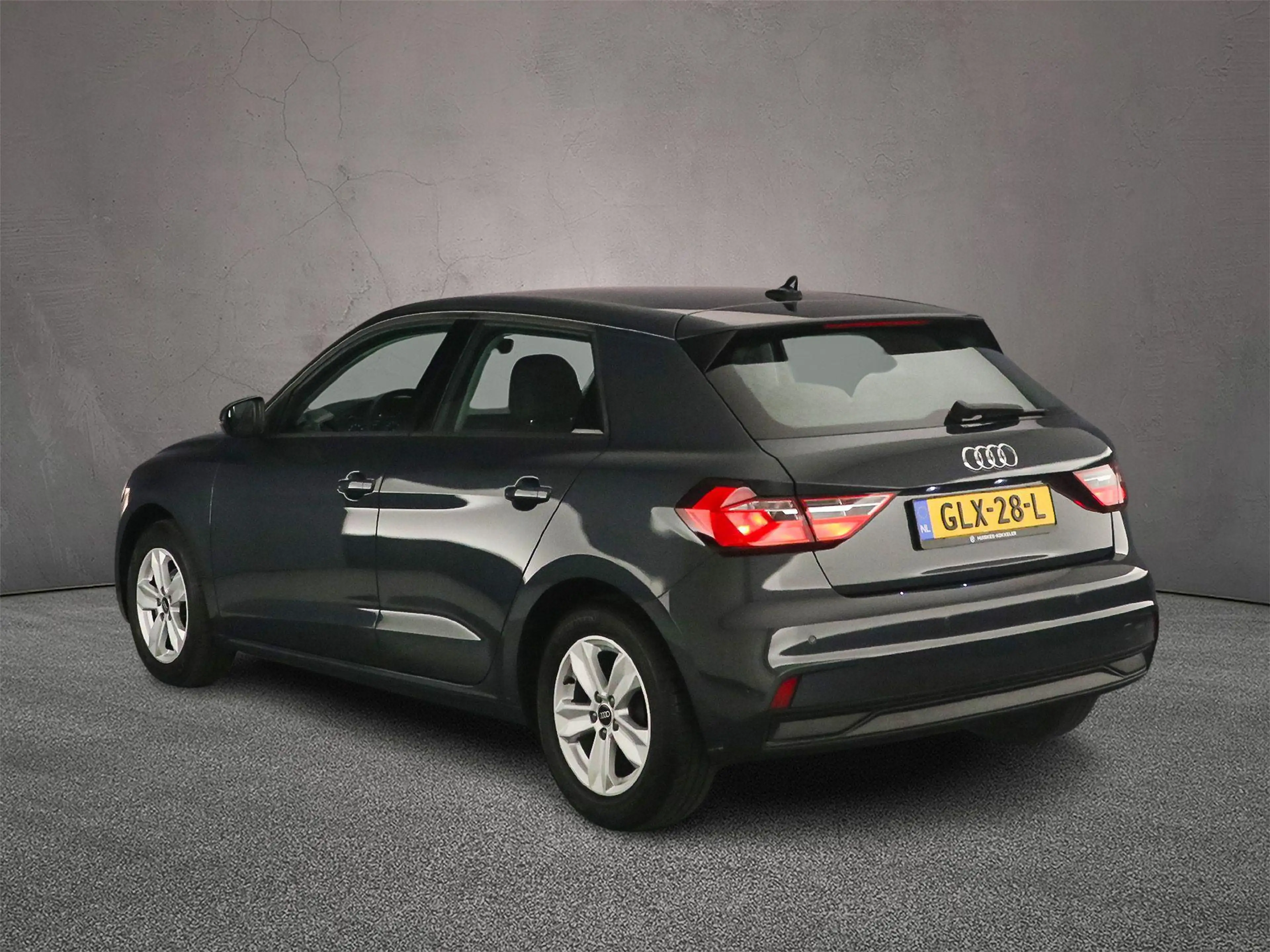 Audi A1 Sportback 25 TFSI Pro Line | Adapt Cruise | Parkee — photo 3