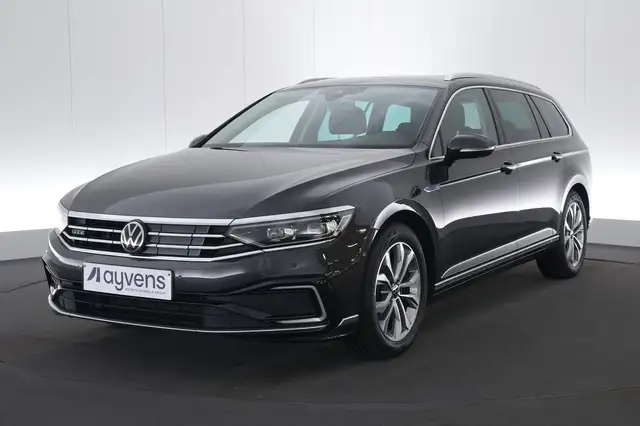 Volkswagen Passat Variant 1.4 TSI MSQ GTE Business Matrix LED GPS PDC 360°CA