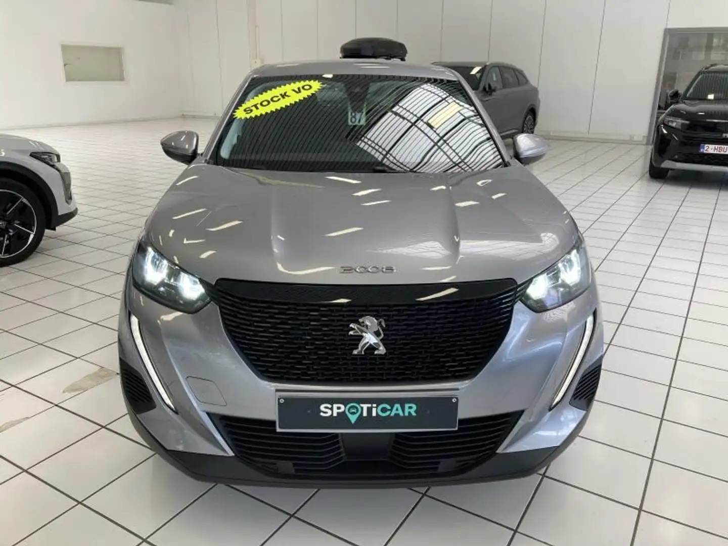 Peugeot 2008 II Active Pack Grau - 2