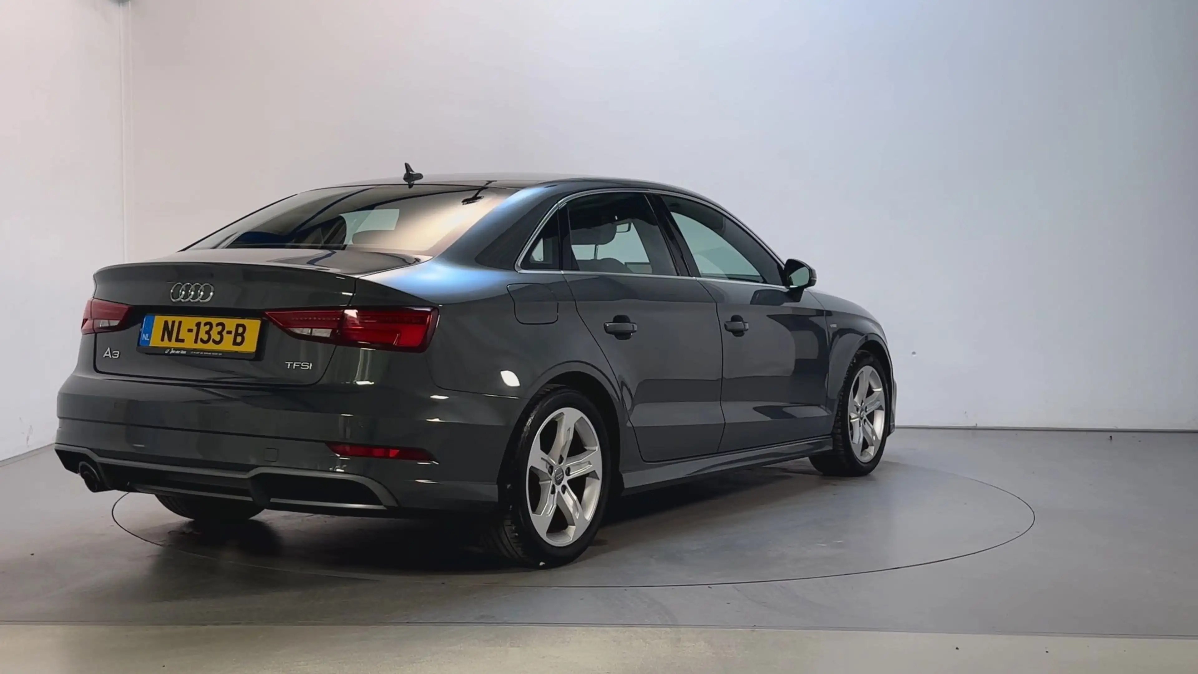 Audi A3 Limousine 1.0 TFSI Sport S Line Edition LED Leder- — photo 3