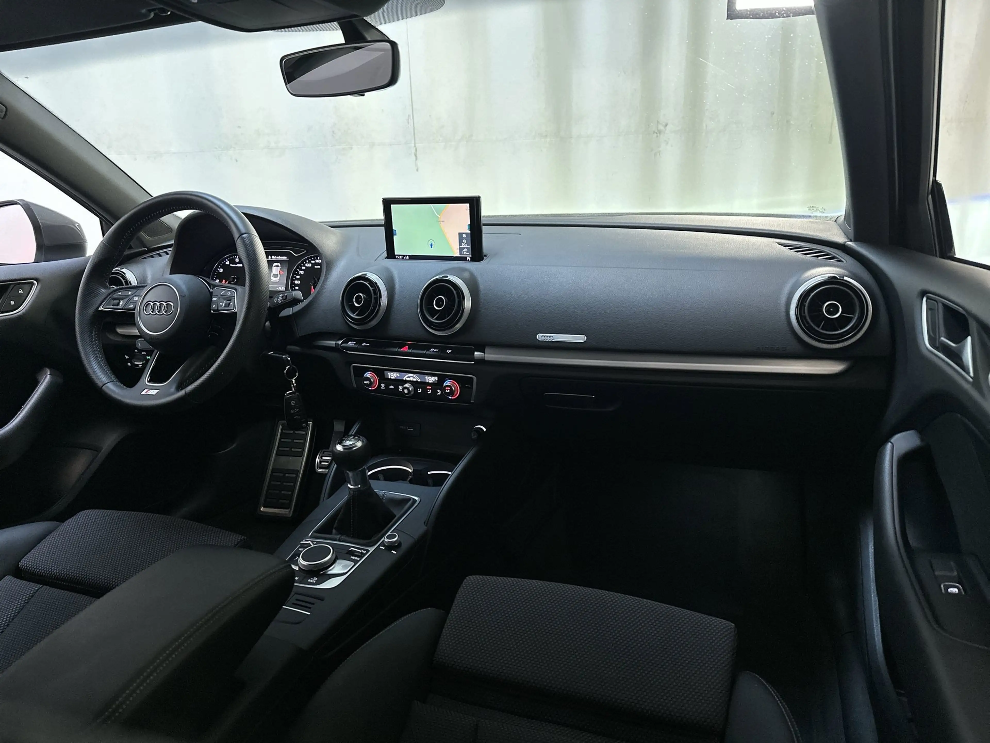 Audi A3 Limousine 1.0 TFSI Sport S Line Edition LED Leder- — photo 2