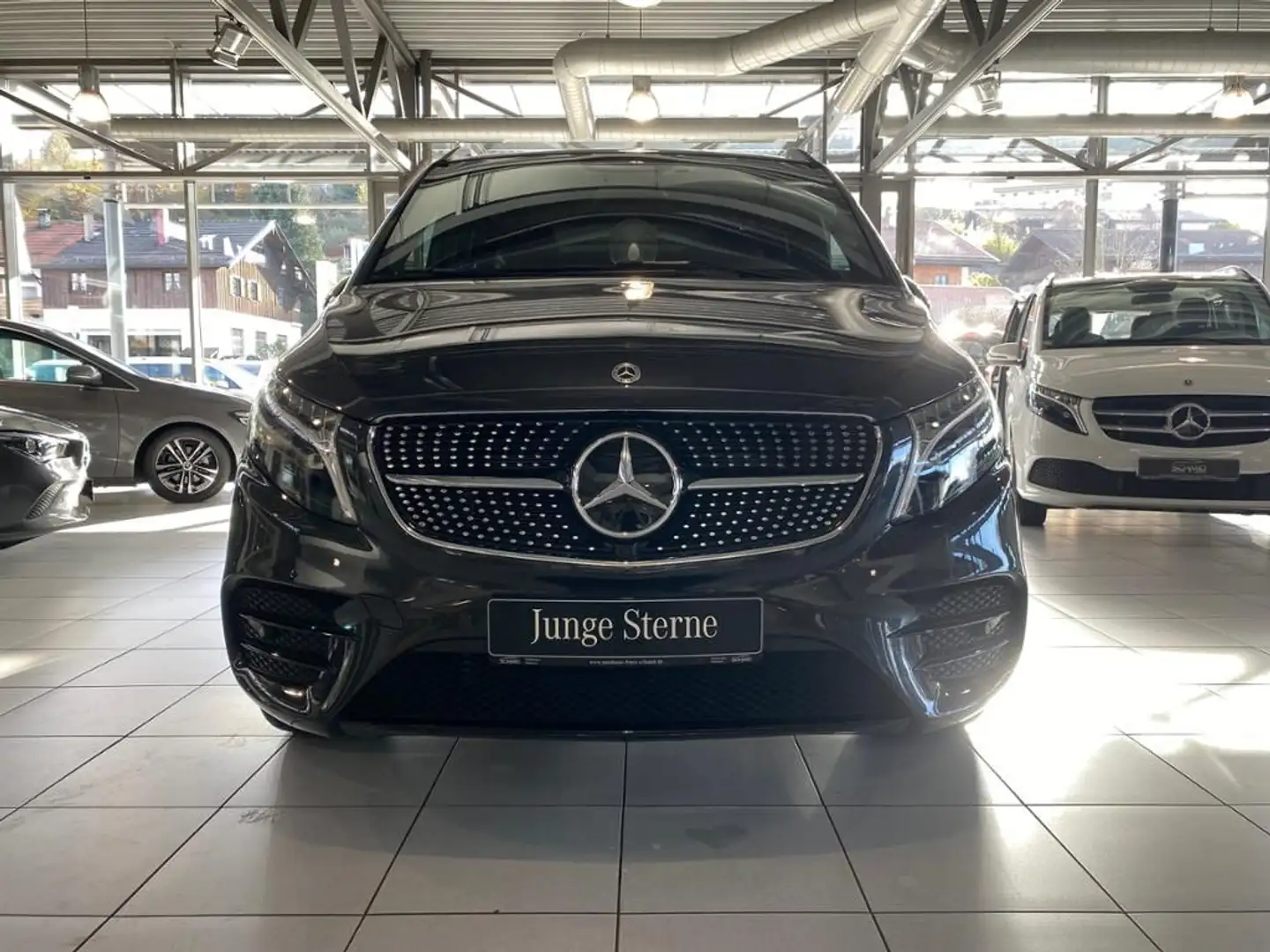 Mercedes-Benz V 300 d ED 4M AMG LIEGE LUFTHEIZUNG DREHSITZE vo Grau - 2