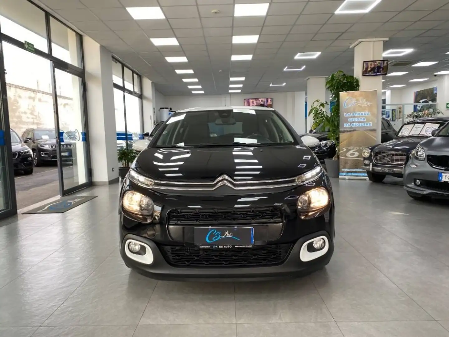 Citroen C3 1.2 puretech Shine s&s 110cv Nero - 2