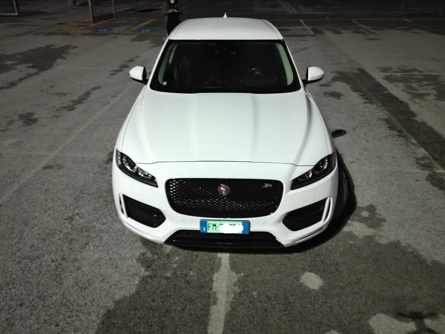 Jaguar F-Pace F-Pace 20152.0d i4 Portfolio awd 240cv auto my18 Bianco - 2