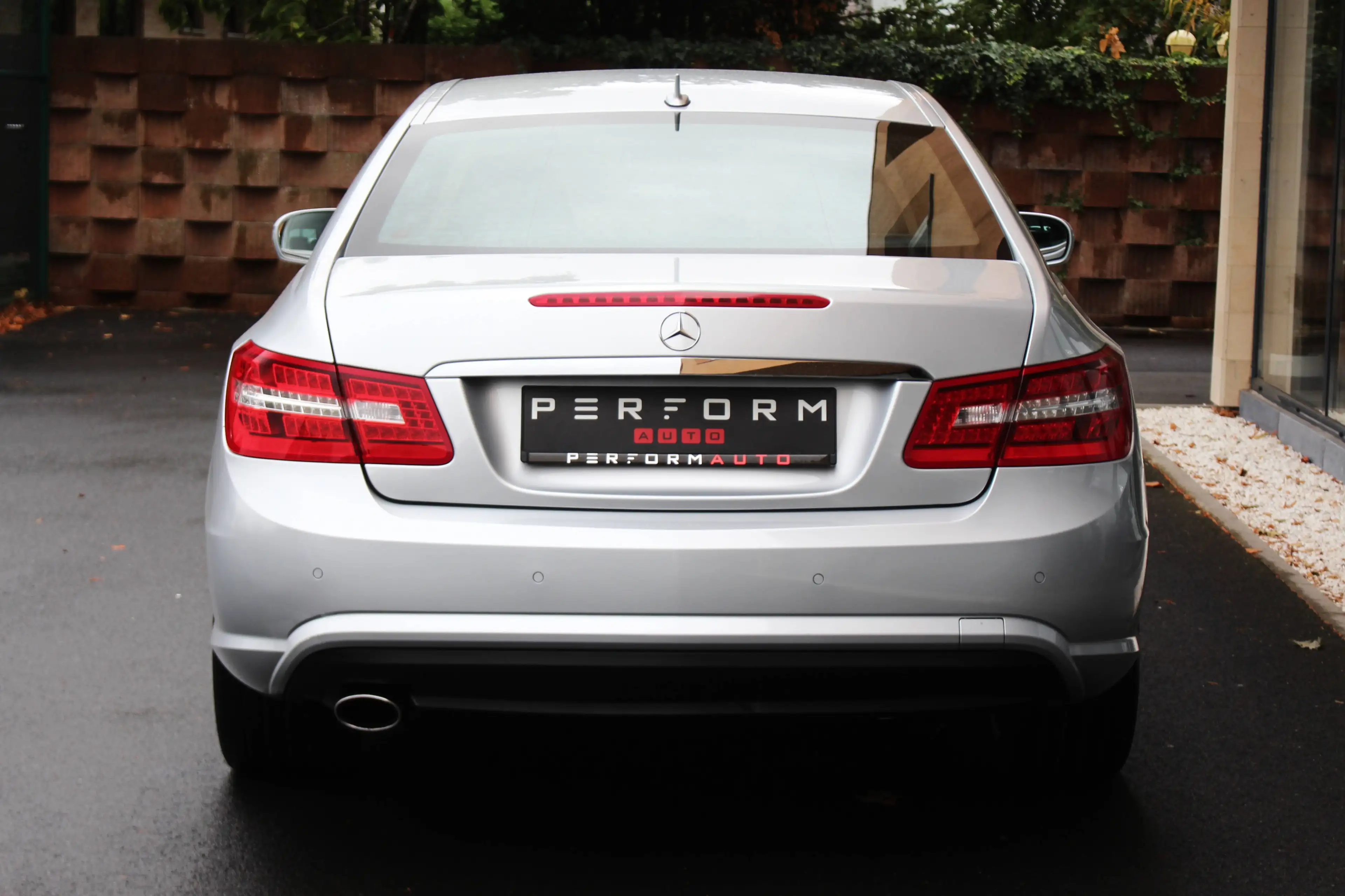 Mercedes-Benz E 250 COUPE E 250 Avantgarde *AMG Line*205pk* — photo 8