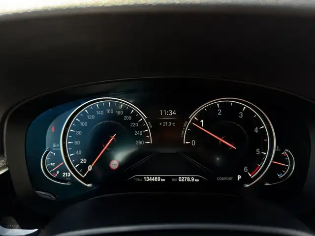 BMW 5 Series view 13
