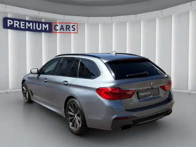 BMW 5 Series view 3