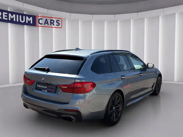 BMW 5 Series view 5