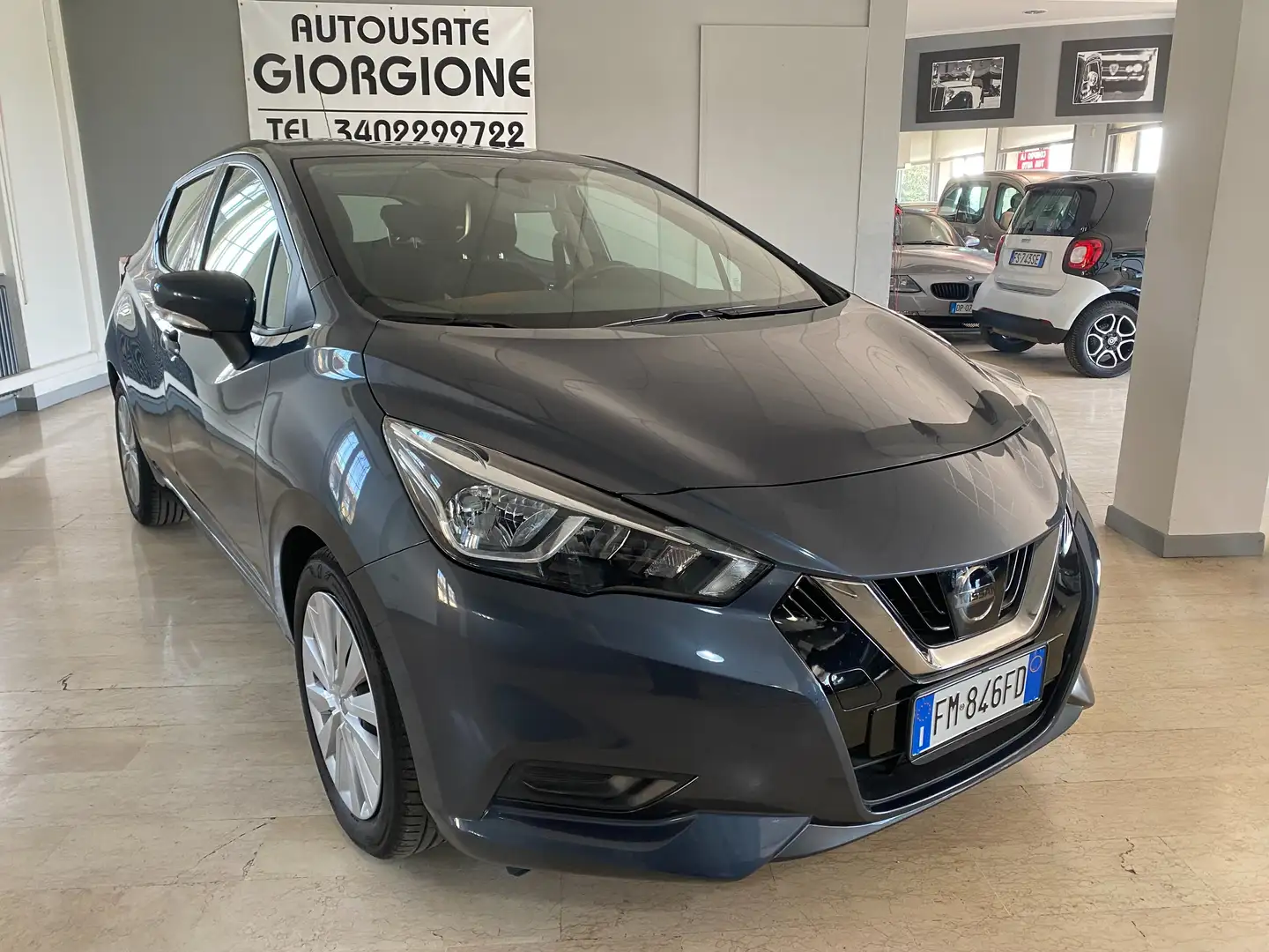 Nissan Micra Micra 1.0  71cv Per Neopatentati Grijs - 1