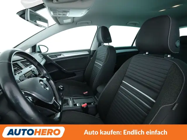Volkswagen Golf view 10