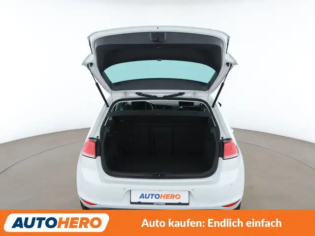 Volkswagen Golf view 16