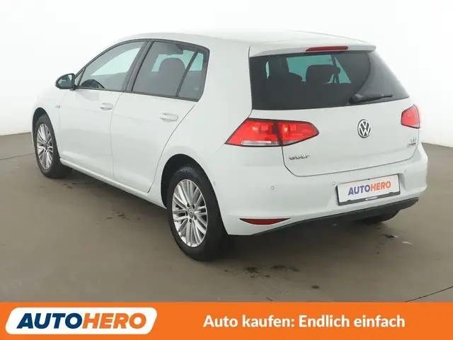 Volkswagen Golf view 4