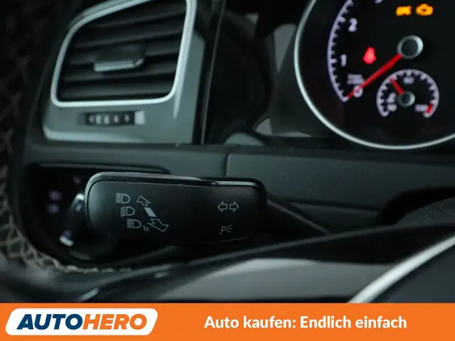 Volkswagen Golf view 30