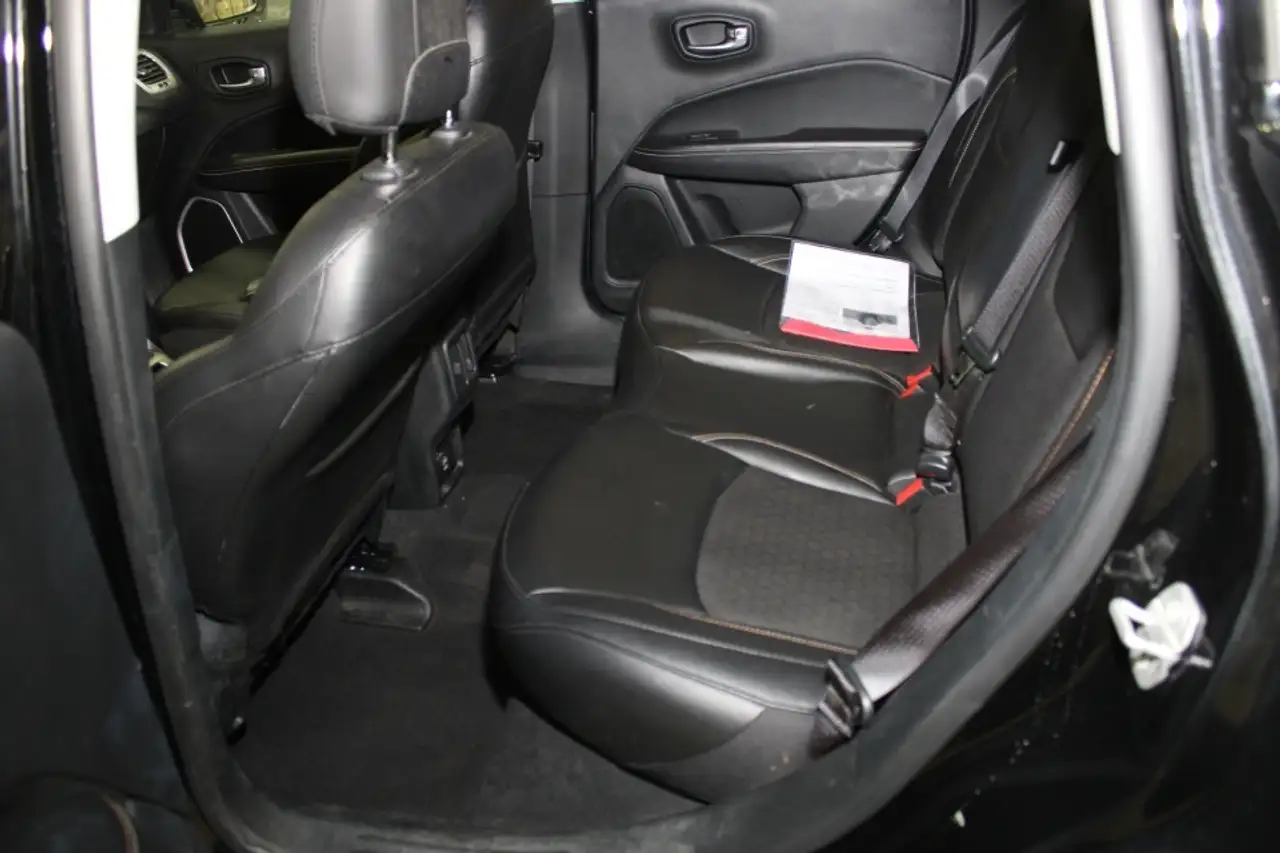 Jeep Compass снимка Jeep Compass