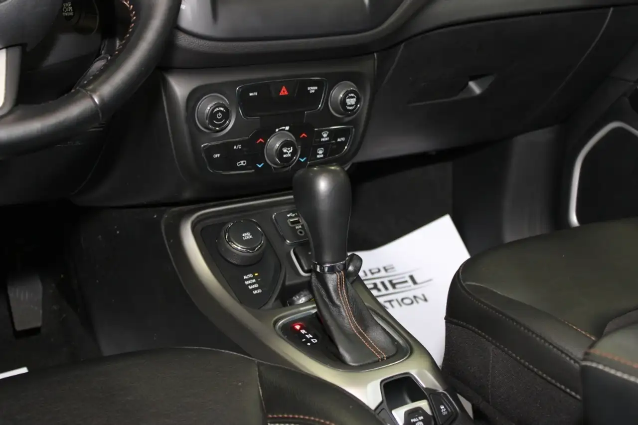 Jeep Compass снимка Jeep Compass
