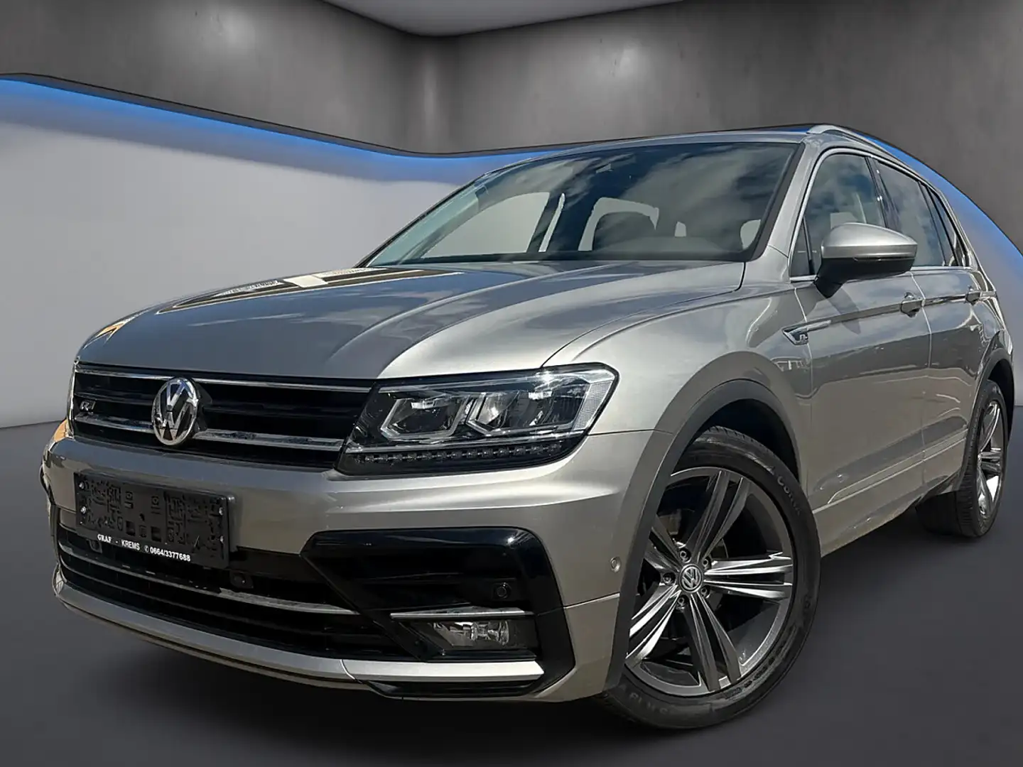 Volkswagen Tiguan 1,4 TSI R Line DSG *Led*Kamera*Alcantara*Virtual* Grau - 1