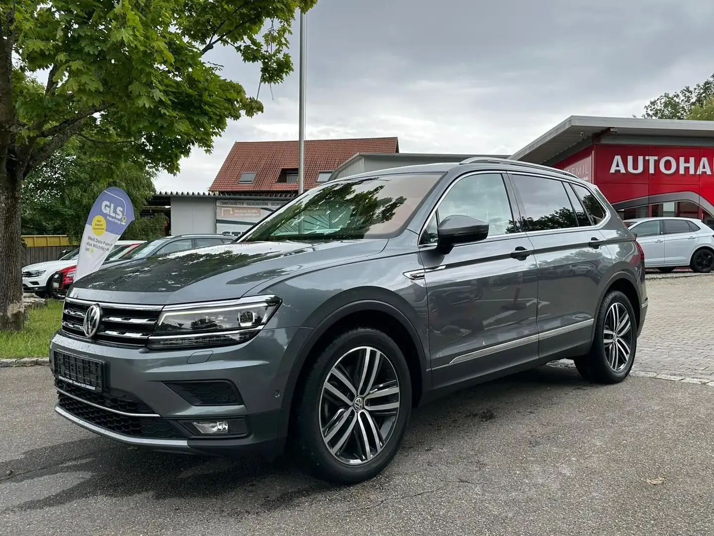 Volkswagen Tiguan Highline 4Motion Grau - 1