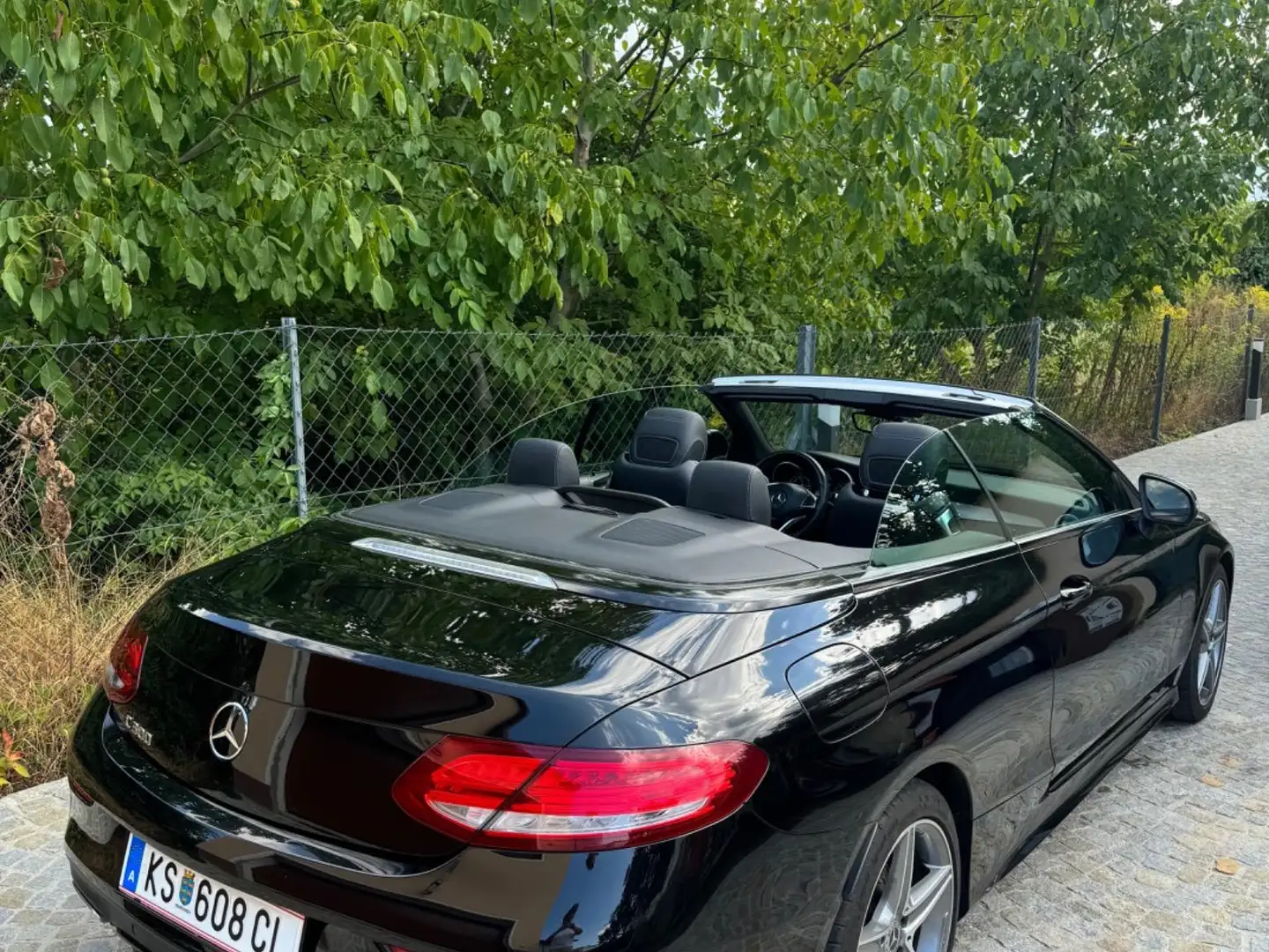 Mercedes-Benz C 300 Cabrio AMG Siyah - 1