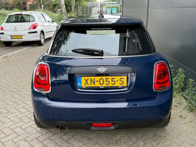Mini Hatch view 8