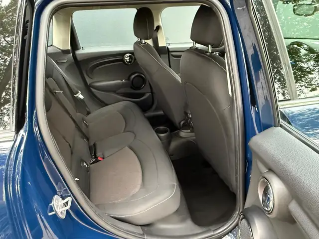 Mini Hatch view 15