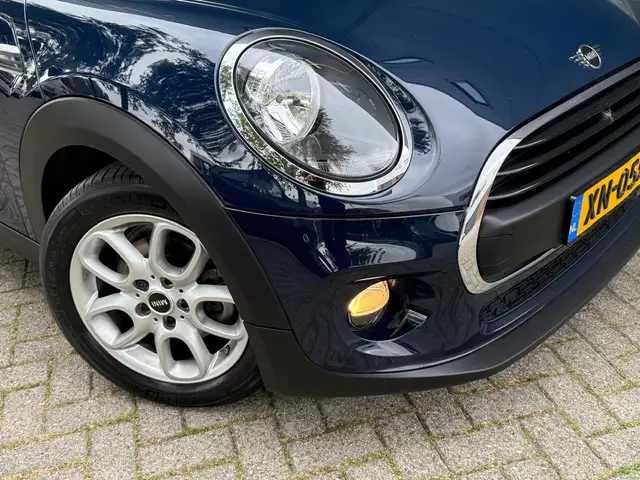 Mini Hatch view 2
