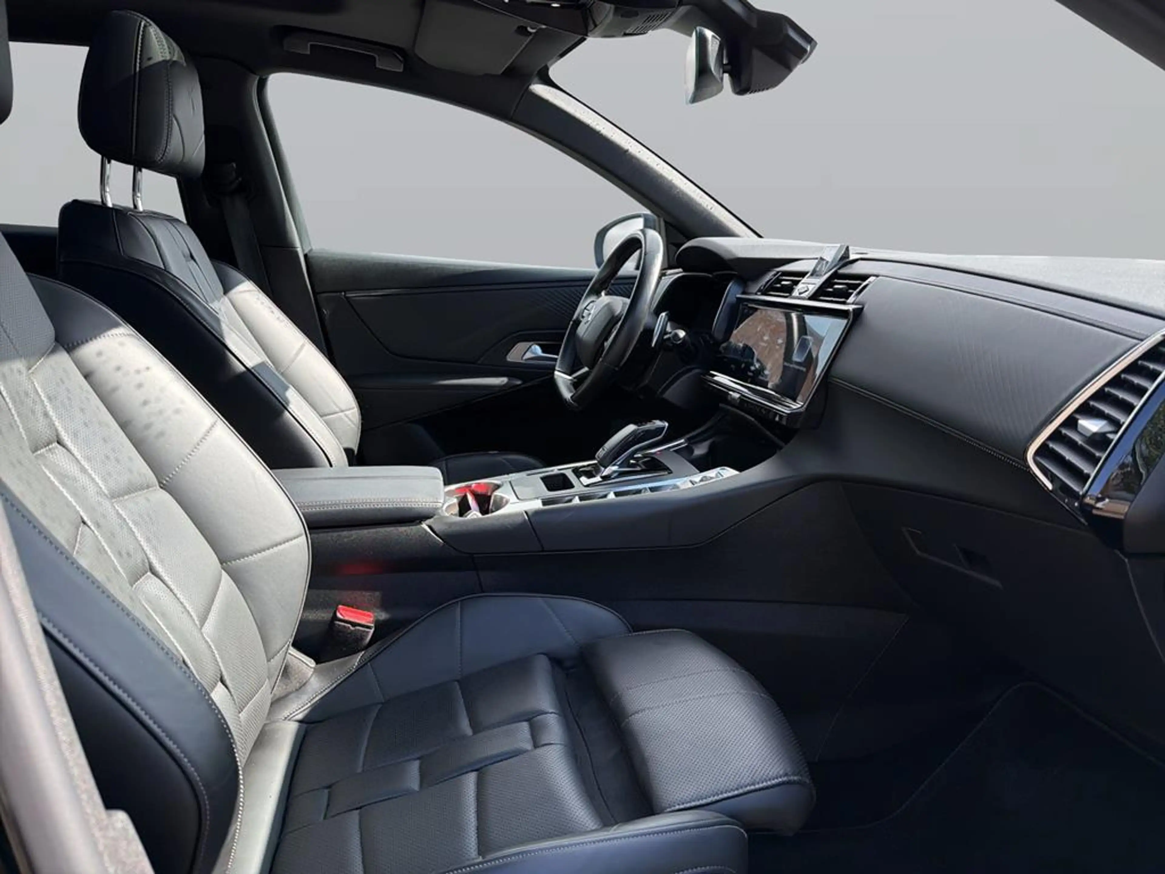 DS Automobiles DS 7 Opera Blue HDI 130 EAT8 — photo 13