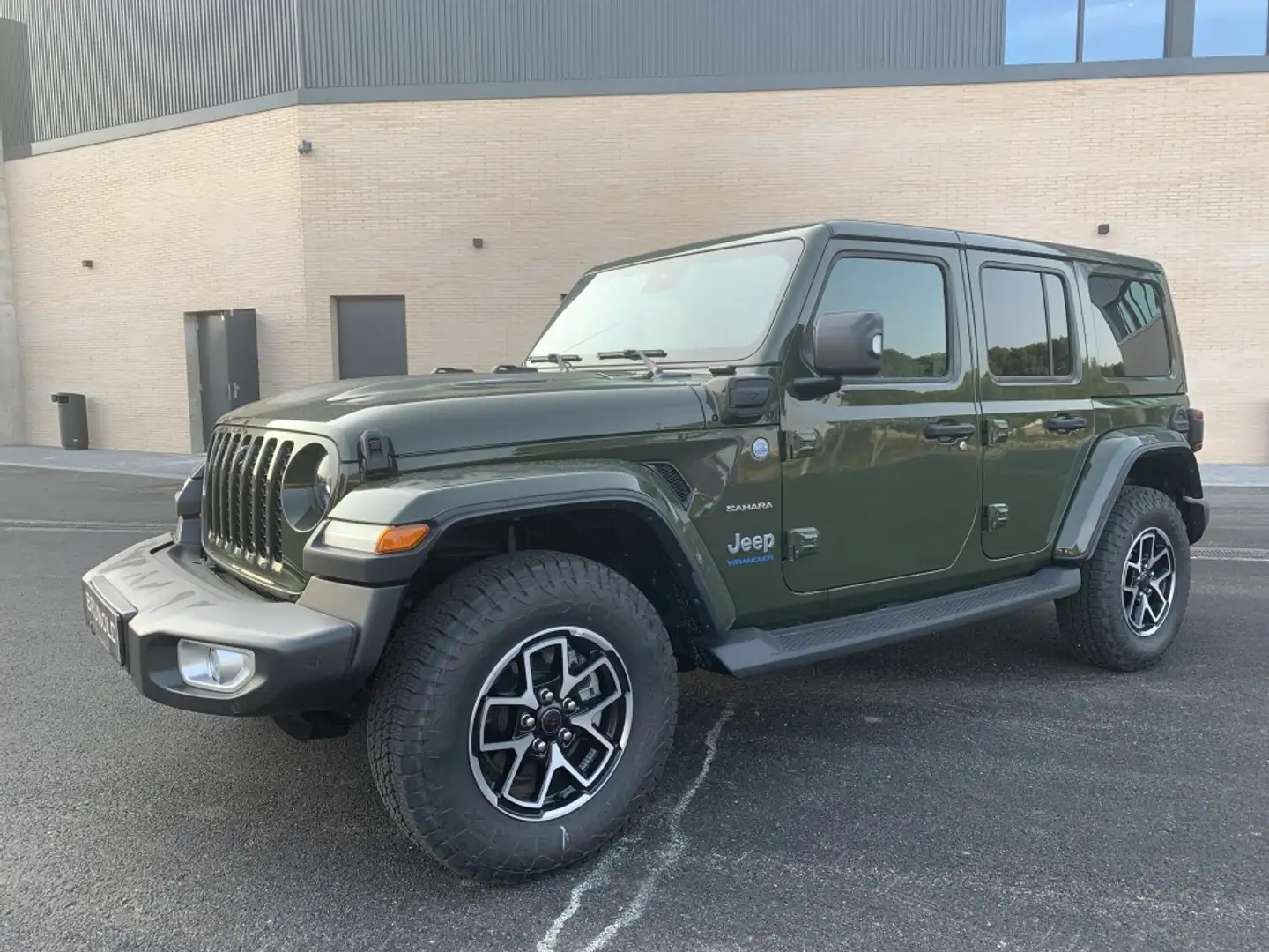 Jeep Wrangler Unlimited 2.0 4xe Sahara 8ATX Zelená - 2