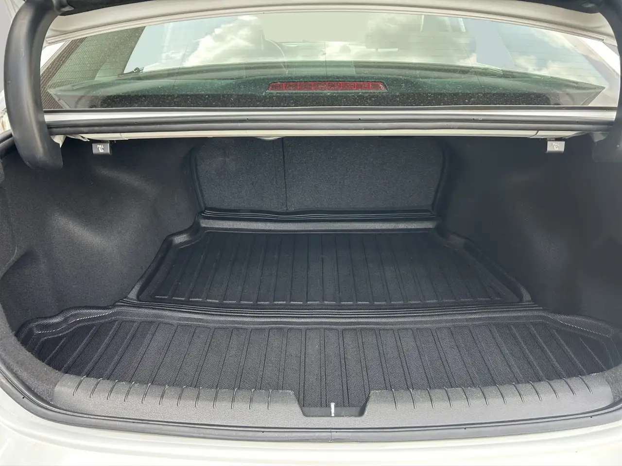 Hyundai SONATA снимка Hyundai SONATA