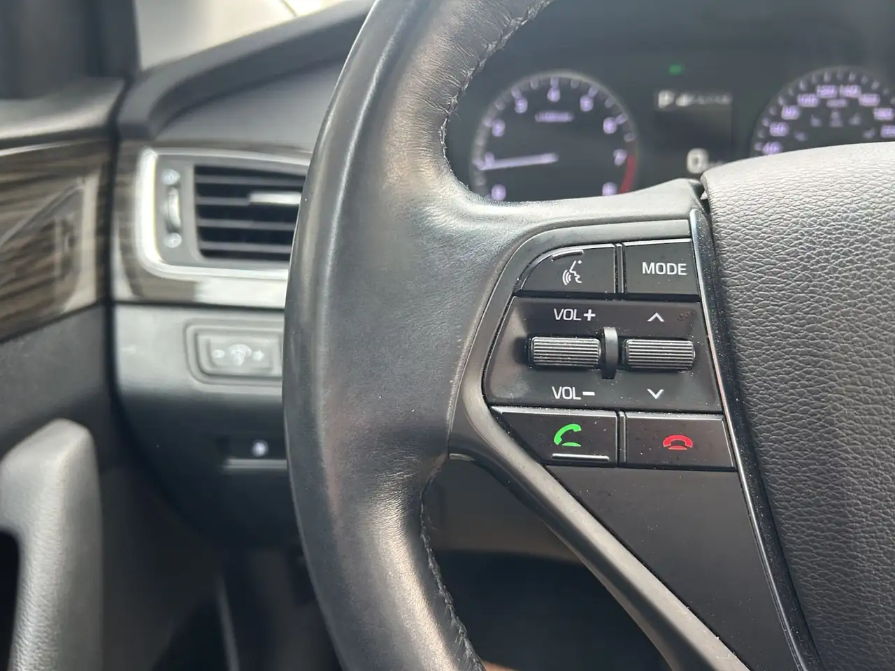 Hyundai SONATA снимка Hyundai SONATA