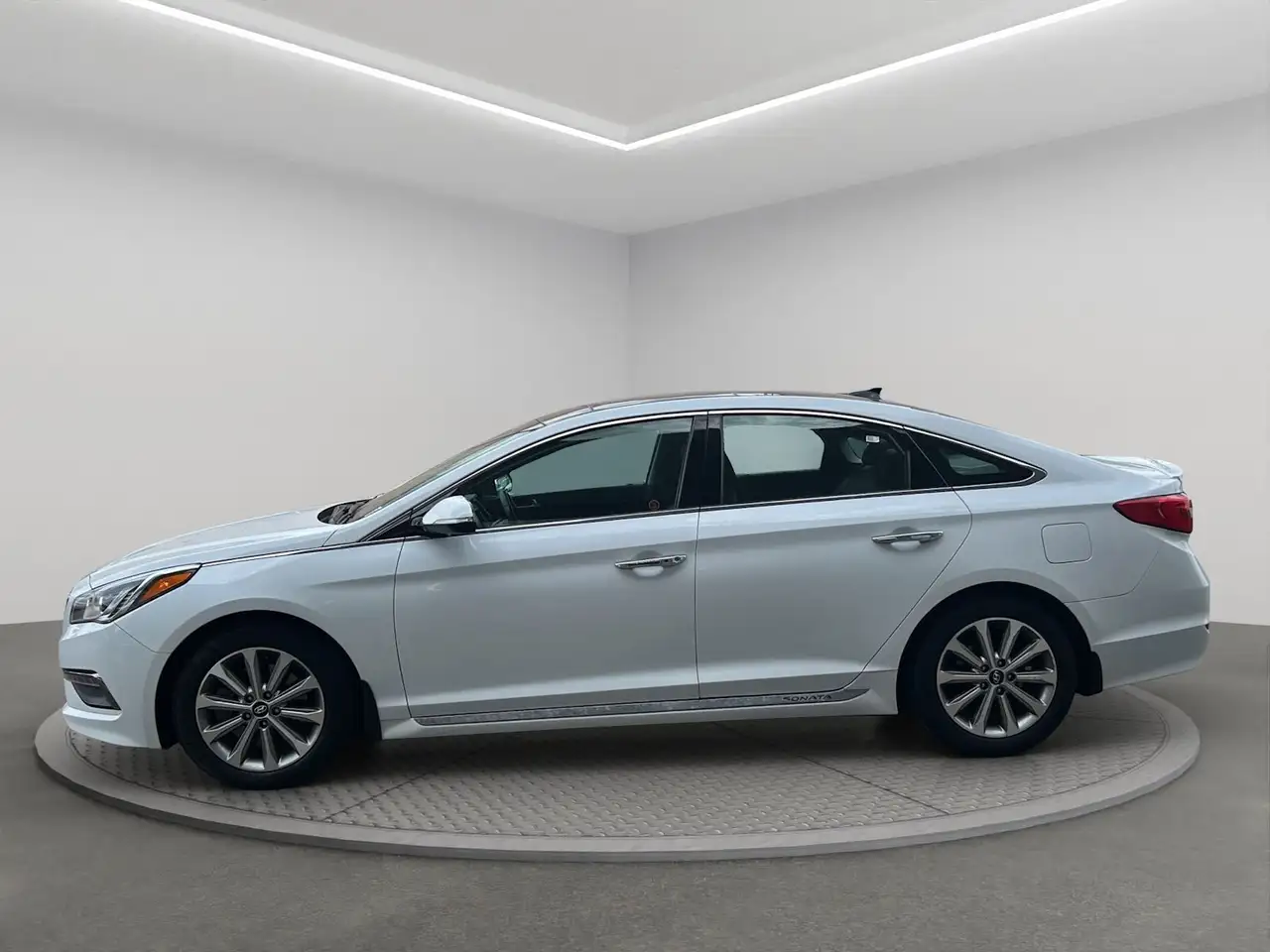 Hyundai SONATA снимка Hyundai SONATA