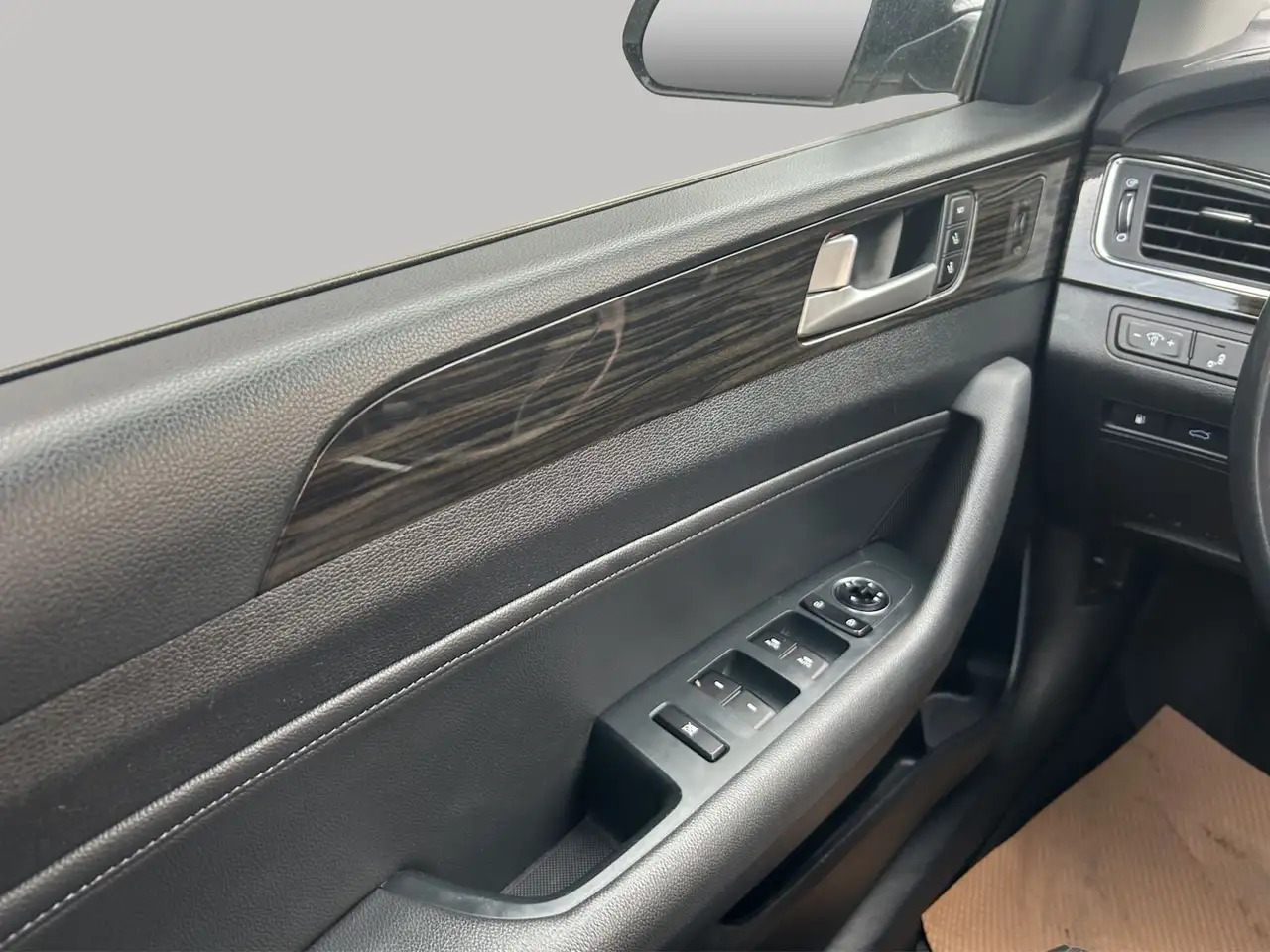 Hyundai SONATA снимка Hyundai SONATA