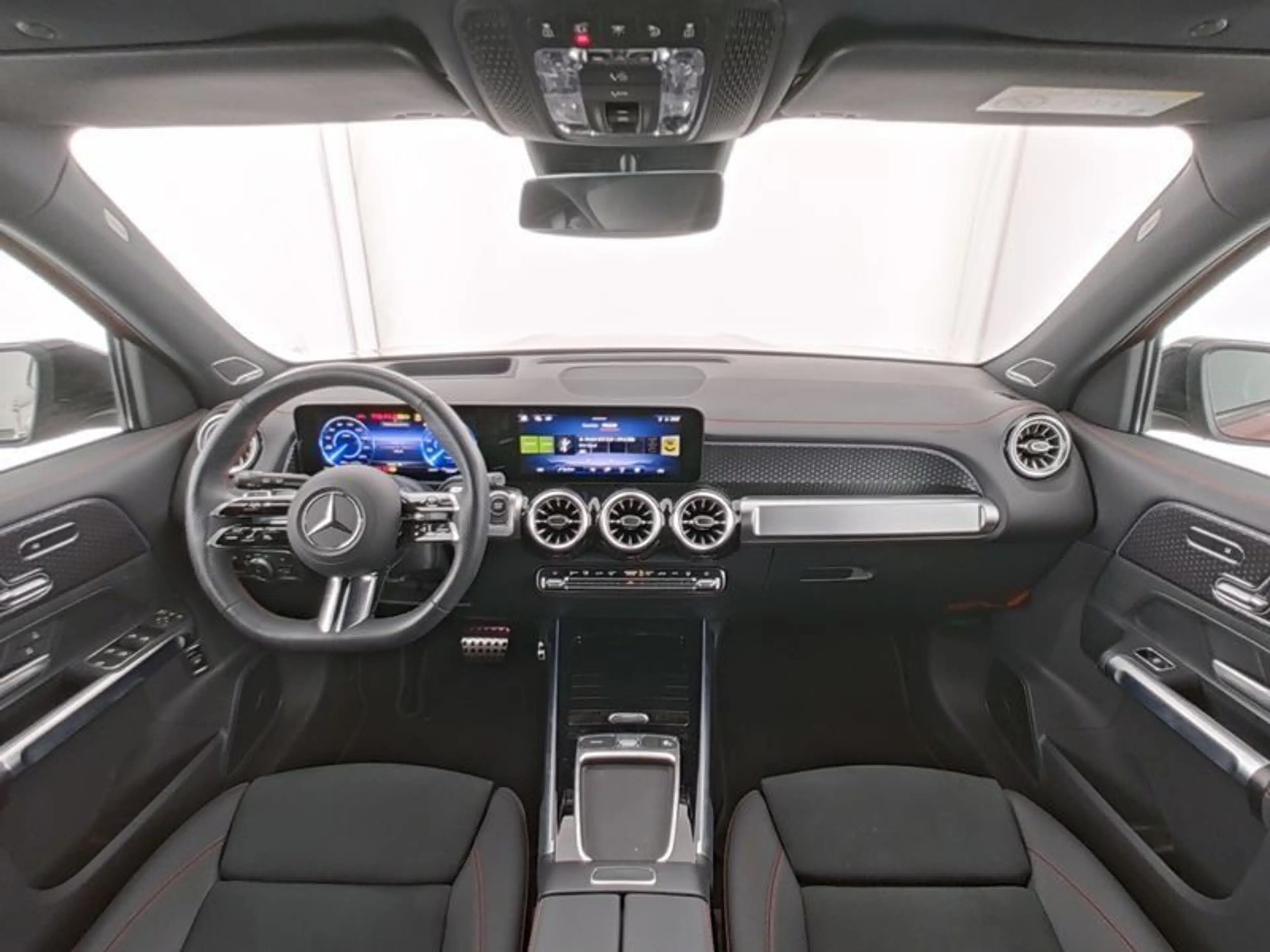 Mercedes-Benz EQB 250 AMG-PREMIUM NIGHT PANO MEMO FAP 360 HuD — photo 7
