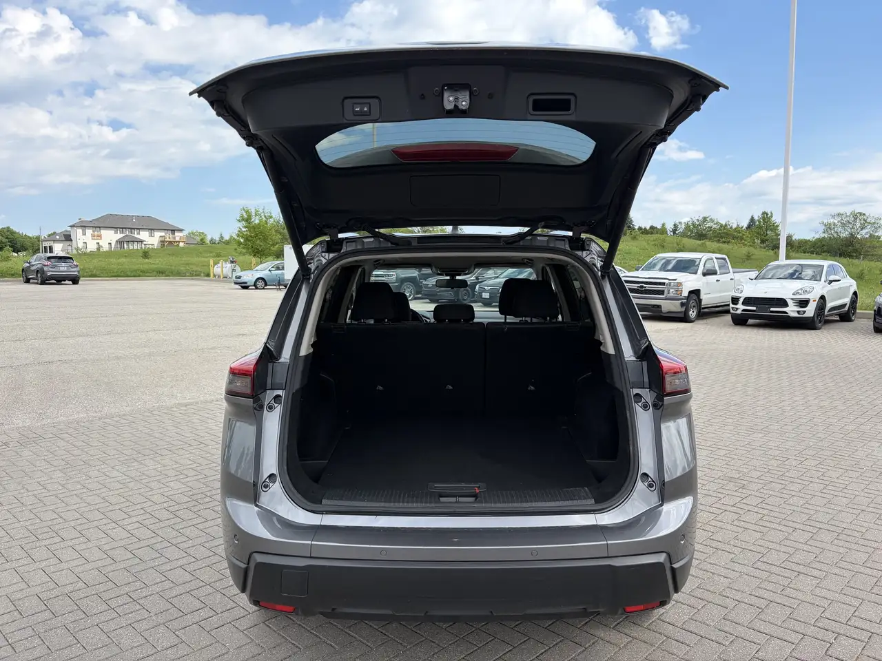 Nissan Rogue снимка Nissan Rogue