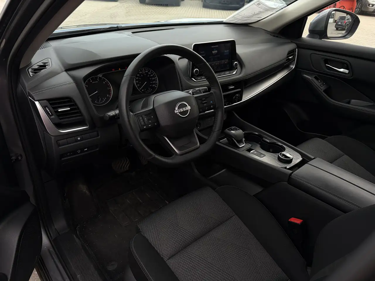 Nissan Rogue снимка Nissan Rogue