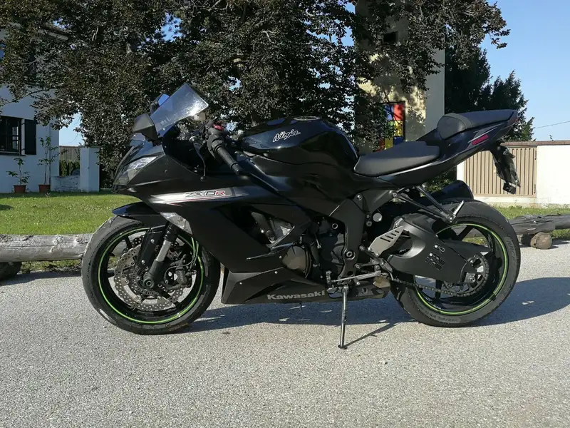 Kawasaki Ninja ZX-6R - foto 2